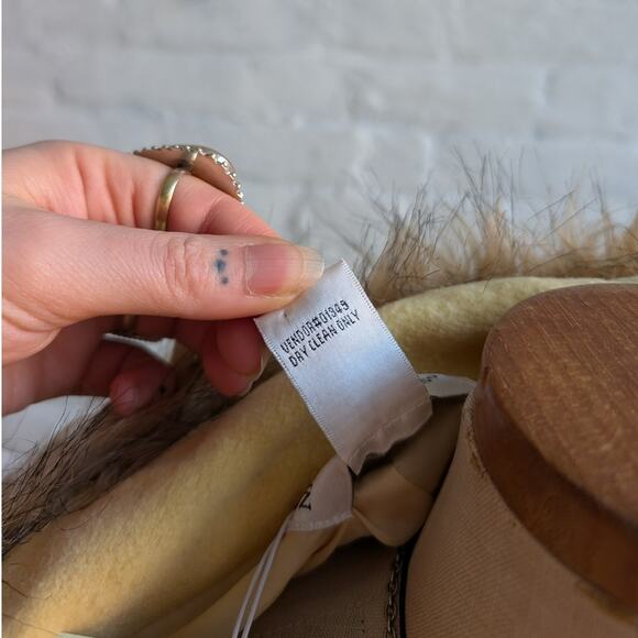 Vintage Yellow Wool Trench Coat Groovy Penny Lane Jacket Faux Fur Coat Medium - Picture 9 of 10